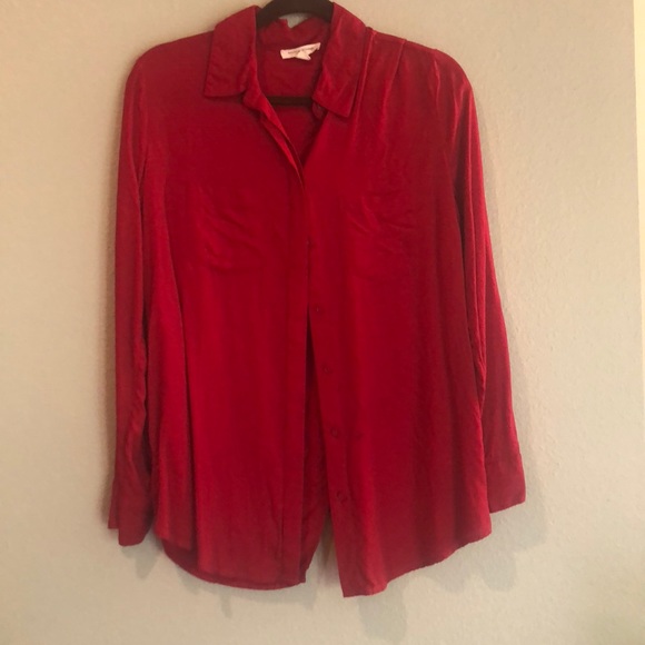 Reds button down top - Picture 1 of 1